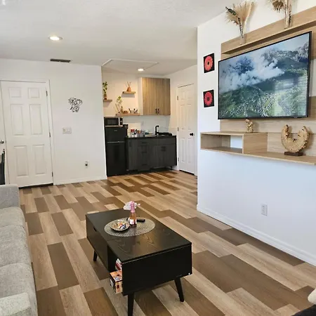 Newly Renovated Modern Studio Oviedo Exterior photo