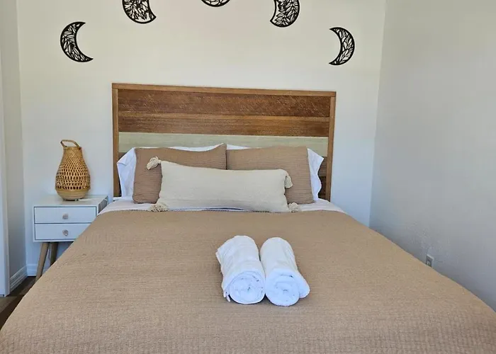 Newly Renovated Modern Studio