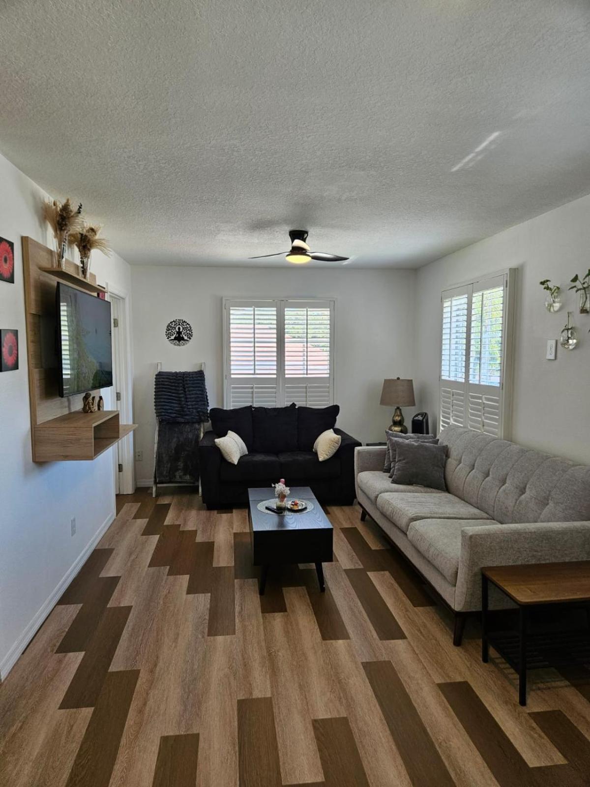 Newly Renovated Modern * Oviedo