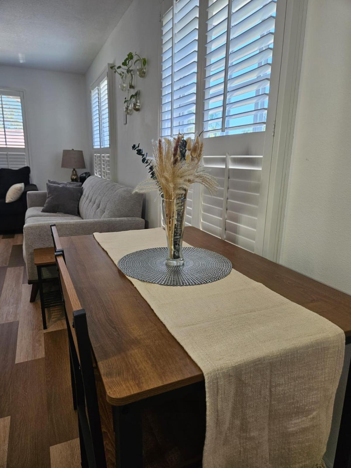 Newly Renovated Modern Oviedo
