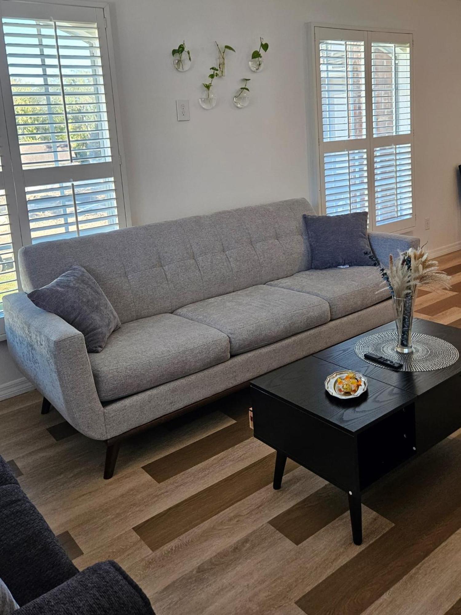 Newly Renovated Modern *